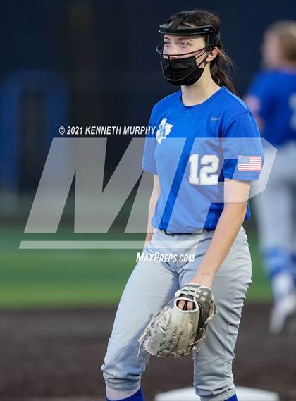 Thumbnail 1 in Van Alstyne vs Venus (UIL 4A Regional Quarterfinal Playoff) photogallery.