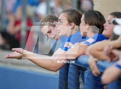 Thumbnail 1 in Van Alstyne vs Venus (UIL 4A Regional Quarterfinal Playoff) photogallery.