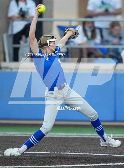 Thumbnail 2 in Van Alstyne vs Venus (UIL 4A Regional Quarterfinal Playoff) photogallery.