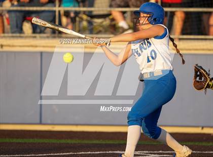 Thumbnail 1 in Van Alstyne vs Venus (UIL 4A Regional Quarterfinal Playoff) photogallery.