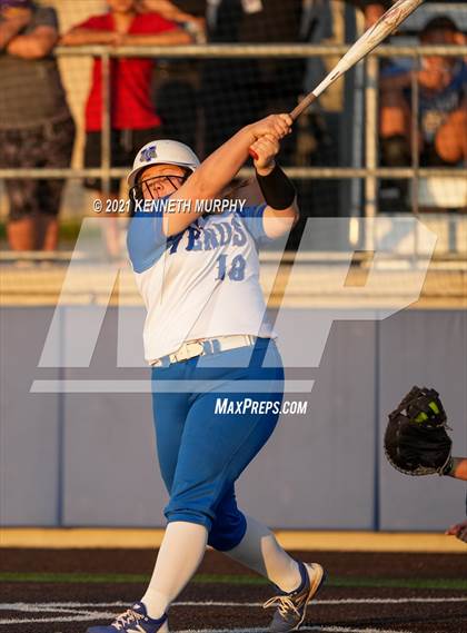 Thumbnail 3 in Van Alstyne vs Venus (UIL 4A Regional Quarterfinal Playoff) photogallery.