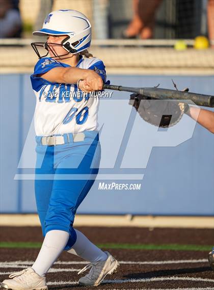 Thumbnail 1 in Van Alstyne vs Venus (UIL 4A Regional Quarterfinal Playoff) photogallery.