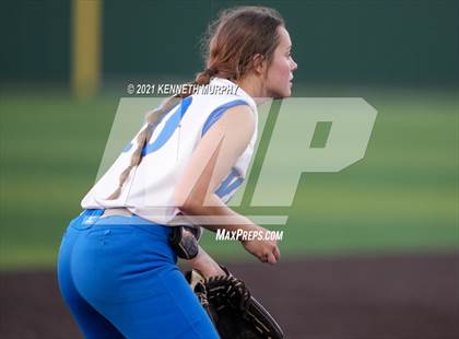 Thumbnail 1 in Van Alstyne vs Venus (UIL 4A Regional Quarterfinal Playoff) photogallery.