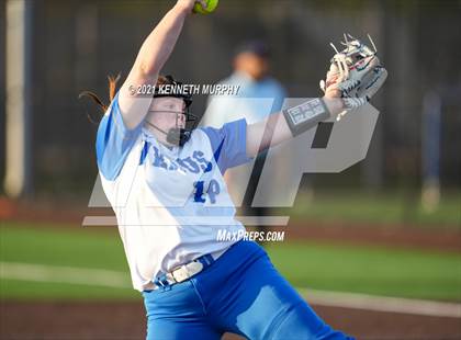 Thumbnail 2 in Van Alstyne vs Venus (UIL 4A Regional Quarterfinal Playoff) photogallery.