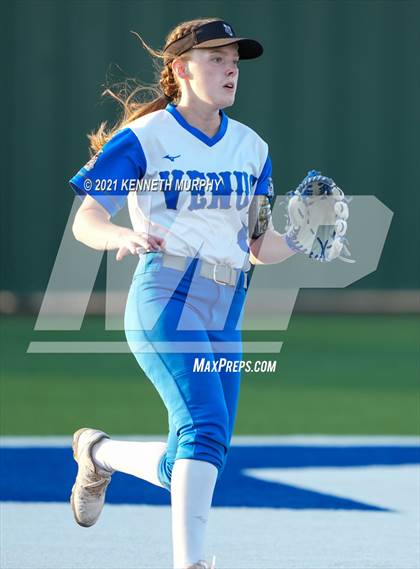 Thumbnail 2 in Van Alstyne vs Venus (UIL 4A Regional Quarterfinal Playoff) photogallery.
