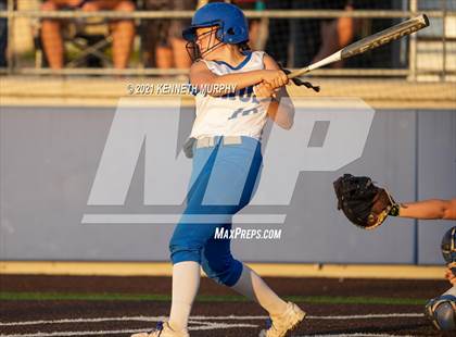 Thumbnail 2 in Van Alstyne vs Venus (UIL 4A Regional Quarterfinal Playoff) photogallery.