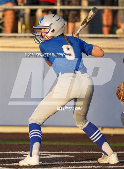 Thumbnail 1 in Van Alstyne vs Venus (UIL 4A Regional Quarterfinal Playoff) photogallery.