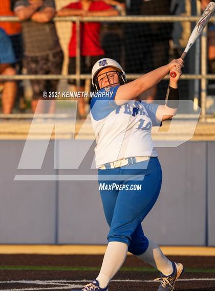 Thumbnail 1 in Van Alstyne vs Venus (UIL 4A Regional Quarterfinal Playoff) photogallery.