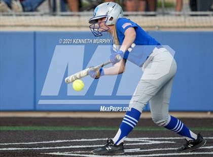 Thumbnail 2 in Van Alstyne vs Venus (UIL 4A Regional Quarterfinal Playoff) photogallery.