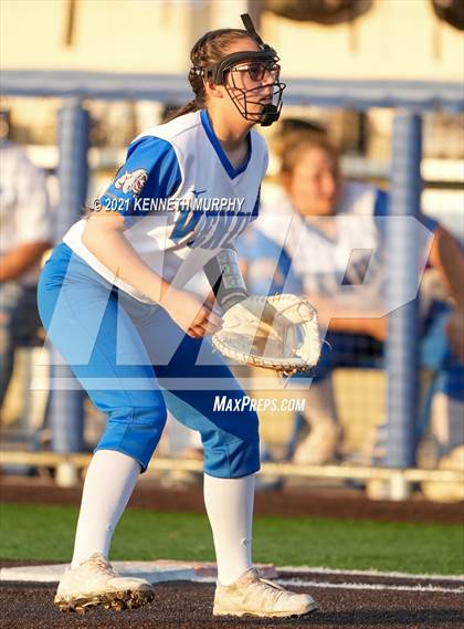 Thumbnail 2 in Van Alstyne vs Venus (UIL 4A Regional Quarterfinal Playoff) photogallery.