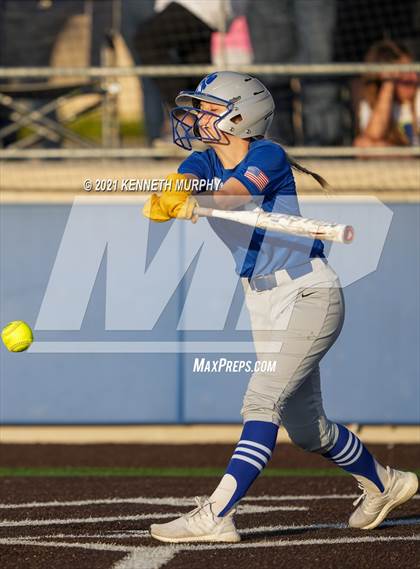 Thumbnail 1 in Van Alstyne vs Venus (UIL 4A Regional Quarterfinal Playoff) photogallery.