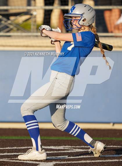 Thumbnail 1 in Van Alstyne vs Venus (UIL 4A Regional Quarterfinal Playoff) photogallery.