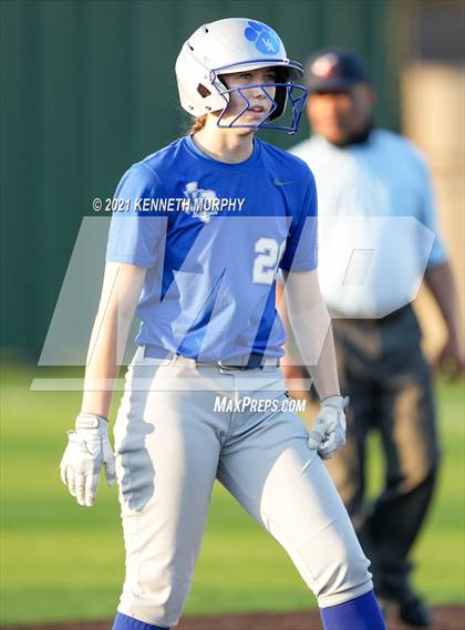 Thumbnail 3 in Van Alstyne vs Venus (UIL 4A Regional Quarterfinal Playoff) photogallery.