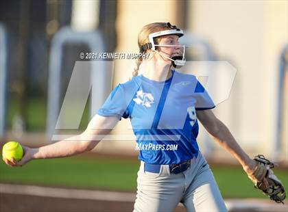 Thumbnail 2 in Van Alstyne vs Venus (UIL 4A Regional Quarterfinal Playoff) photogallery.