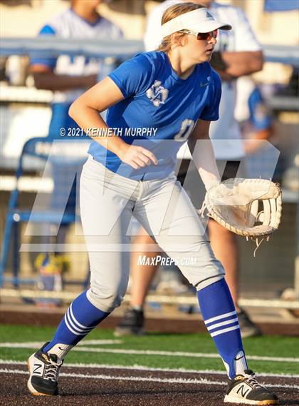 Thumbnail 1 in Van Alstyne vs Venus (UIL 4A Regional Quarterfinal Playoff) photogallery.