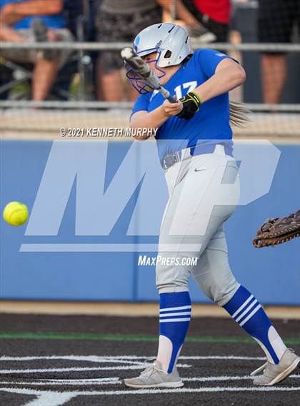 Thumbnail 2 in Van Alstyne vs Venus (UIL 4A Regional Quarterfinal Playoff) photogallery.