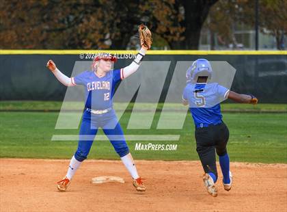 Thumbnail 3 in Girls Prep vs Cleveland photogallery.