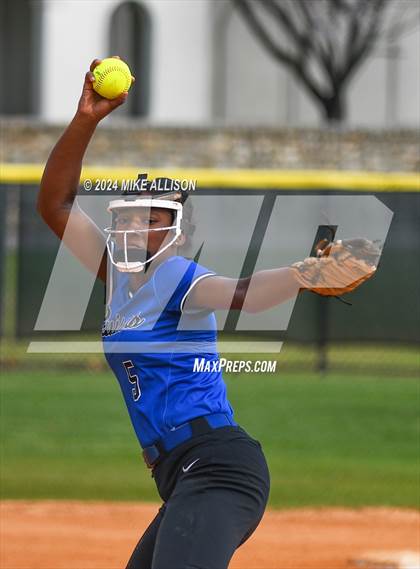 Thumbnail 1 in Girls Prep vs Cleveland photogallery.