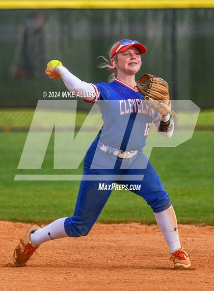 Thumbnail 2 in Girls Prep vs Cleveland photogallery.