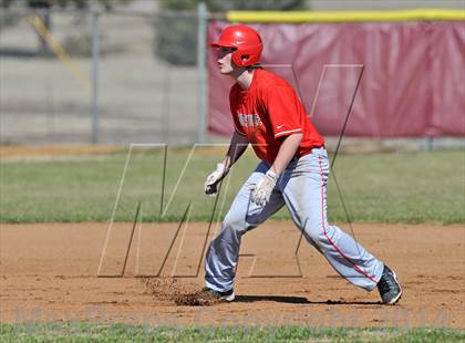 Thumbnail 1 in Gainesville vs. Dodd City (Bells Tournament) photogallery.