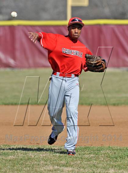 Thumbnail 1 in Gainesville vs. Dodd City (Bells Tournament) photogallery.