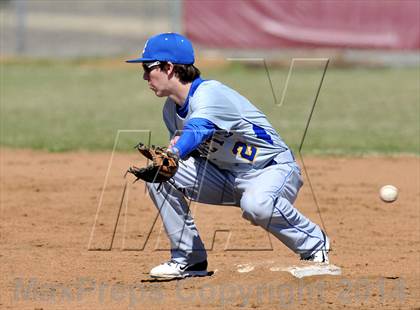 Thumbnail 1 in Gainesville vs. Dodd City (Bells Tournament) photogallery.