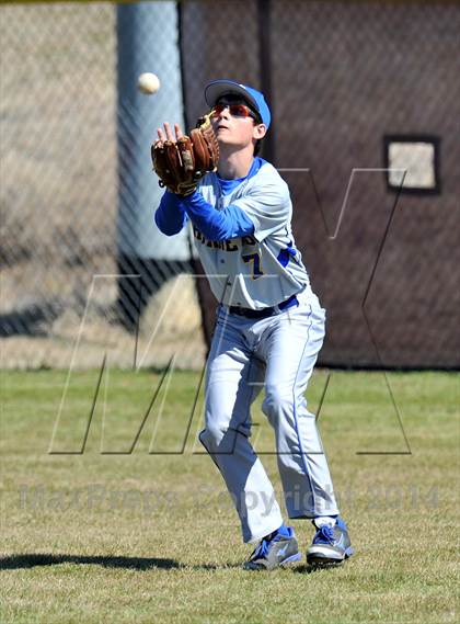 Thumbnail 2 in Gainesville vs. Dodd City (Bells Tournament) photogallery.