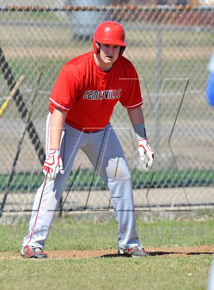 Thumbnail 3 in Gainesville vs. Dodd City (Bells Tournament) photogallery.