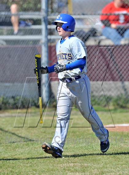 Thumbnail 2 in Gainesville vs. Dodd City (Bells Tournament) photogallery.