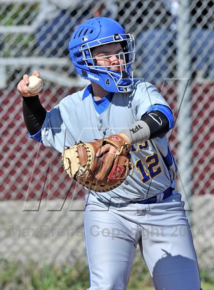 Thumbnail 1 in Gainesville vs. Dodd City (Bells Tournament) photogallery.