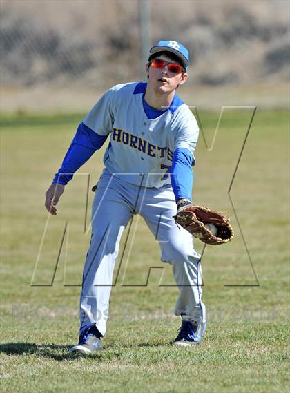Thumbnail 3 in Gainesville vs. Dodd City (Bells Tournament) photogallery.