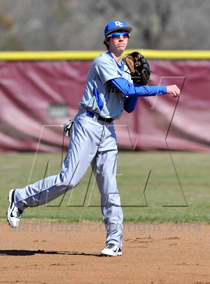Thumbnail 2 in Gainesville vs. Dodd City (Bells Tournament) photogallery.