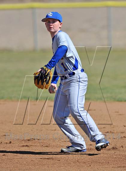 Thumbnail 3 in Gainesville vs. Dodd City (Bells Tournament) photogallery.