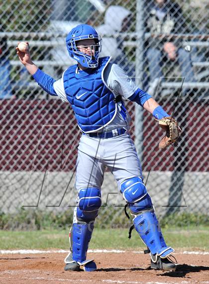 Thumbnail 1 in Gainesville vs. Dodd City (Bells Tournament) photogallery.