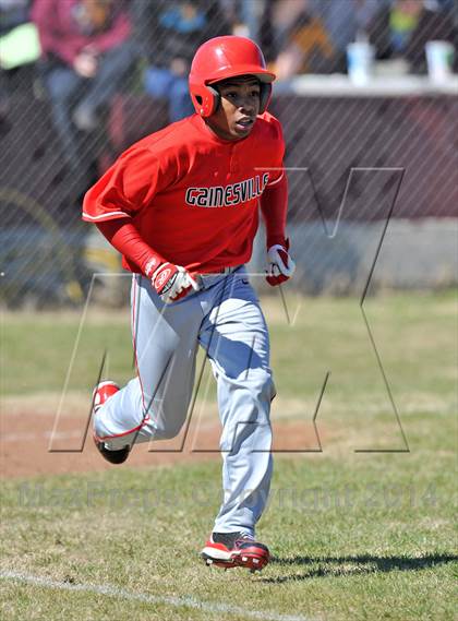 Thumbnail 2 in Gainesville vs. Dodd City (Bells Tournament) photogallery.