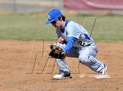 Thumbnail 2 in Gainesville vs. Dodd City (Bells Tournament) photogallery.