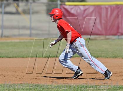 Thumbnail 2 in Gainesville vs. Dodd City (Bells Tournament) photogallery.