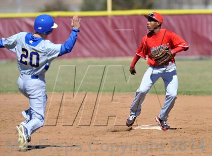 Thumbnail 3 in Gainesville vs. Dodd City (Bells Tournament) photogallery.