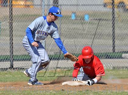 Thumbnail 3 in Gainesville vs. Dodd City (Bells Tournament) photogallery.