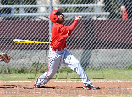 Thumbnail 2 in Gainesville vs. Dodd City (Bells Tournament) photogallery.