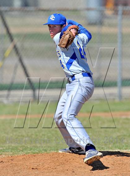 Thumbnail 3 in Gainesville vs. Dodd City (Bells Tournament) photogallery.