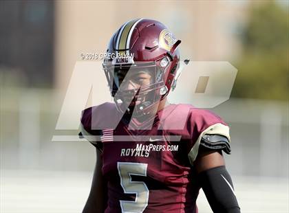 Thumbnail 3 in Chaminade vs. Christ the King photogallery.
