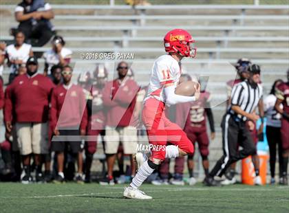 Thumbnail 1 in Chaminade vs. Christ the King photogallery.