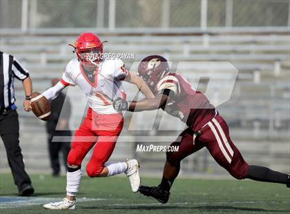 Thumbnail 2 in Chaminade vs. Christ the King photogallery.