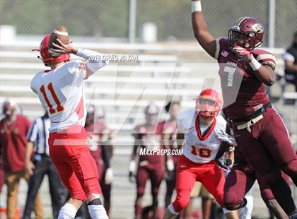 Thumbnail 3 in Chaminade vs. Christ the King photogallery.
