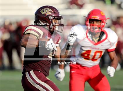 Thumbnail 3 in Chaminade vs. Christ the King photogallery.