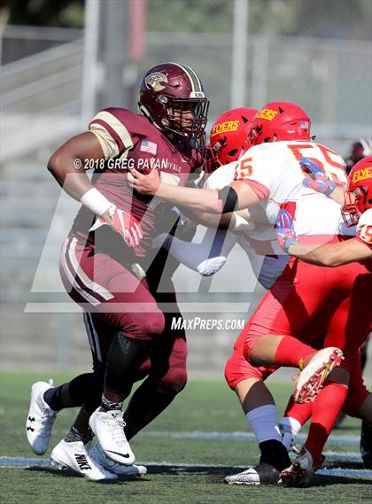 Thumbnail 2 in Chaminade vs. Christ the King photogallery.