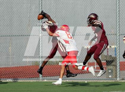 Thumbnail 3 in Chaminade vs. Christ the King photogallery.