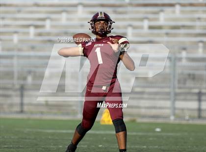 Thumbnail 2 in Chaminade vs. Christ the King photogallery.