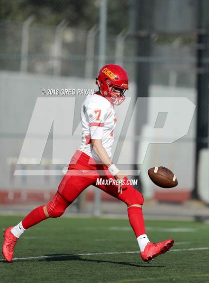 Thumbnail 2 in Chaminade vs. Christ the King photogallery.